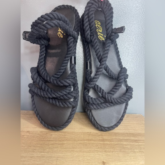 NWT Aerie Rope Sandals Women’s Black Size 8 - Picture 2 of 3